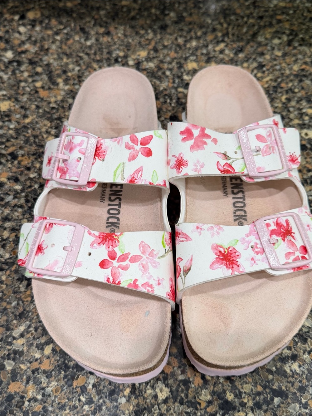 Birkenstock ladies Arizona ' White Floral Two-Strap Sandals - Pink Accents 38